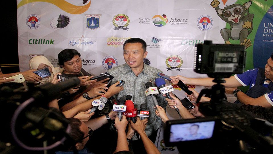 Menpora Imam Nahrawi saat menjadi pembicara kunci pada Gatra On Talk yang bertajuk Talk Show Tafisa Games 2016 di Hotel Century Jakarta, Selasa (13/09/16) siang. Copyright: &copy; Kemenpora